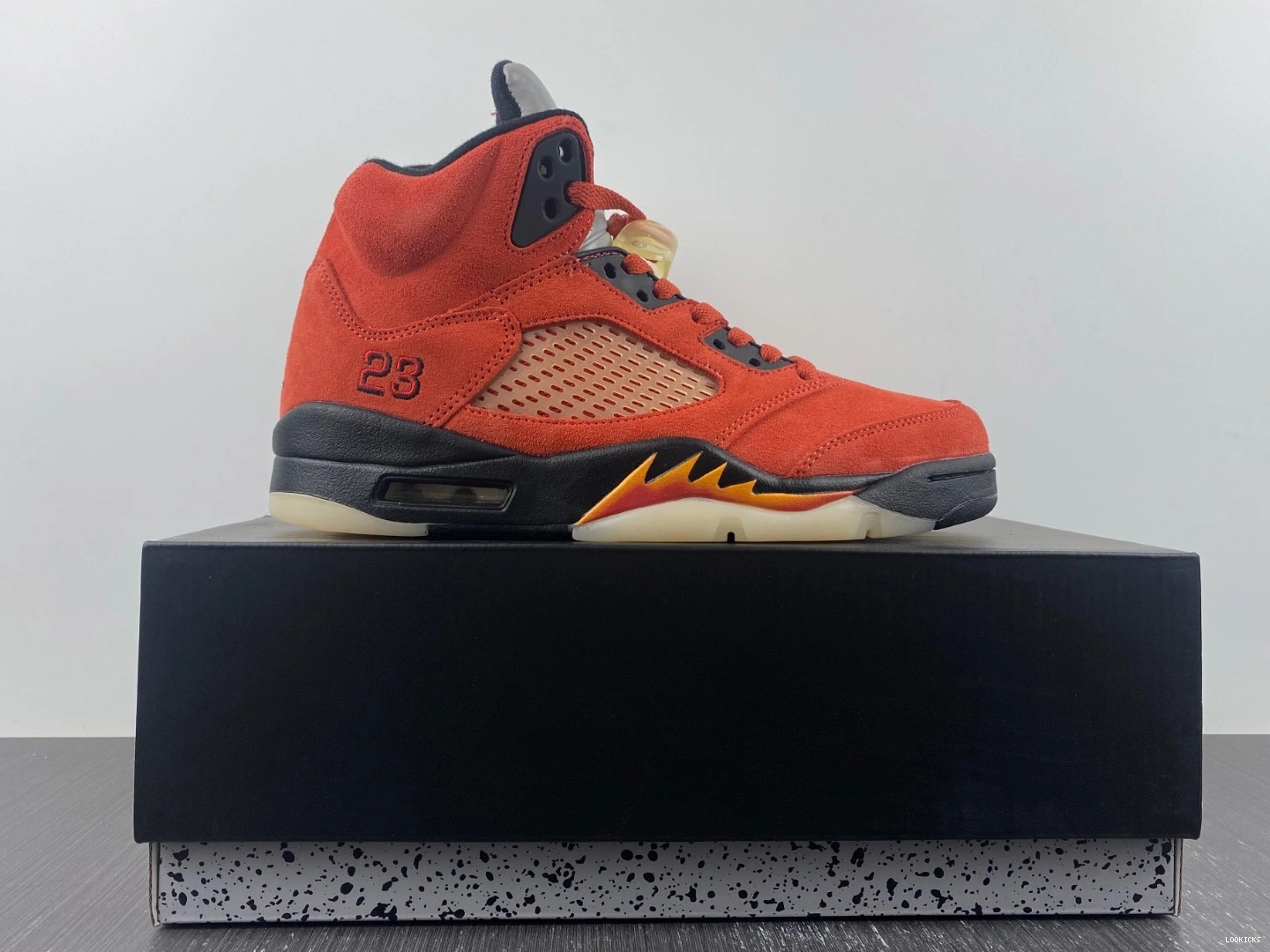 Rep Air DO9336-800  5 Jordan Mars” “Dunk On 0509